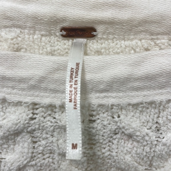 Free People Cable knit sweater size medium ivory - Picture 2 of 3